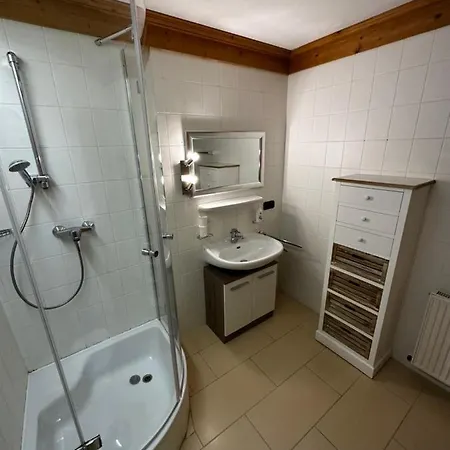 Brenners Dorfstube 아파트 *