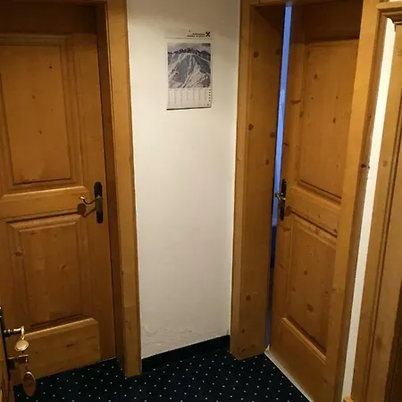 Apartamento Brenners Dorfstube *