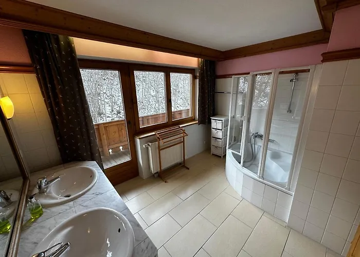 Brenners Dorfstube 아파트 *