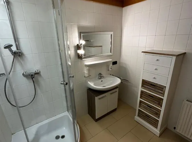 Brenners Dorfstube 아파트 *