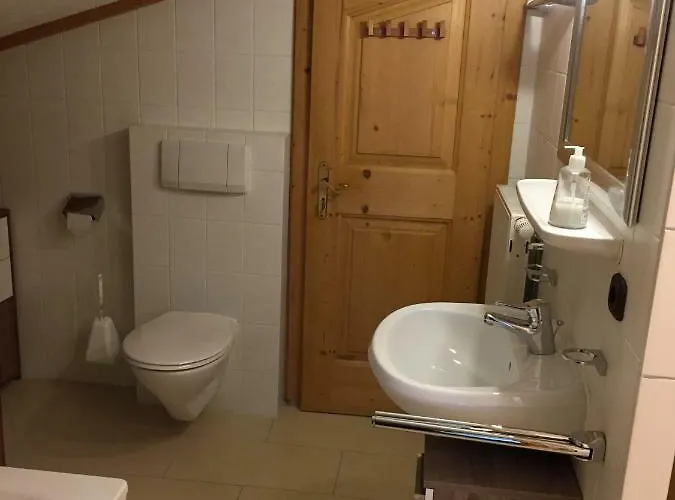 Brenners Dorfstube 피버브룬